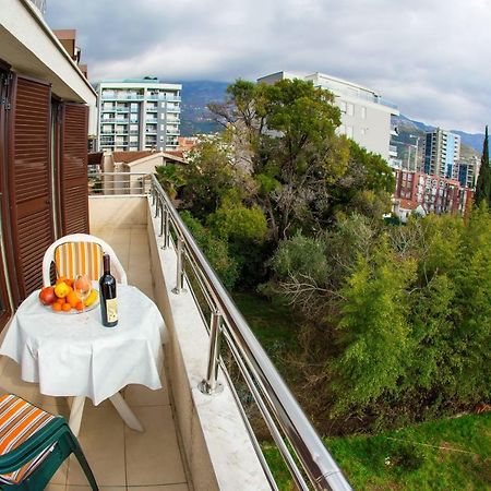 בודווה Guest House Mandarina מראה חיצוני תמונה