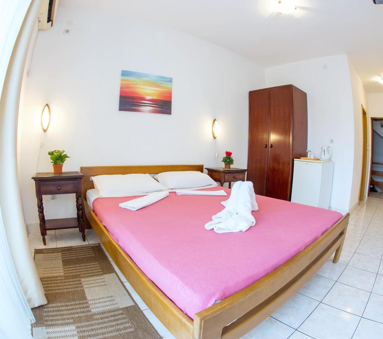 בודווה Guest House Mandarina מראה חיצוני תמונה
