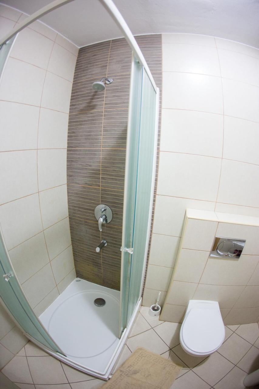 בודווה Guest House Mandarina מראה חיצוני תמונה