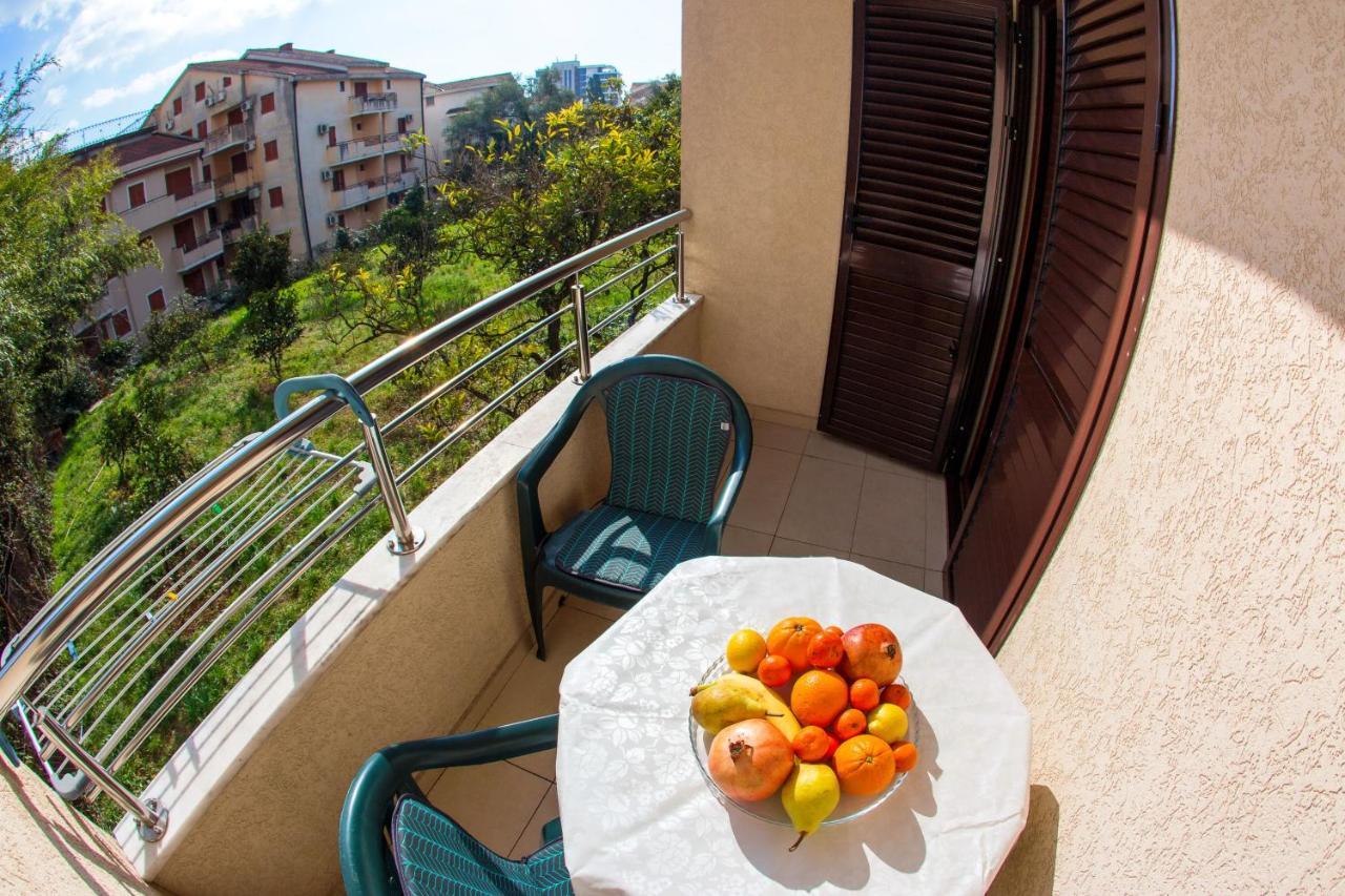 בודווה Guest House Mandarina מראה חיצוני תמונה
